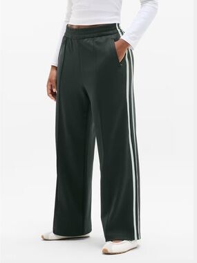 Athleta Tempo Mid Rise Wide Leg Track Pant - Elm/white NWT